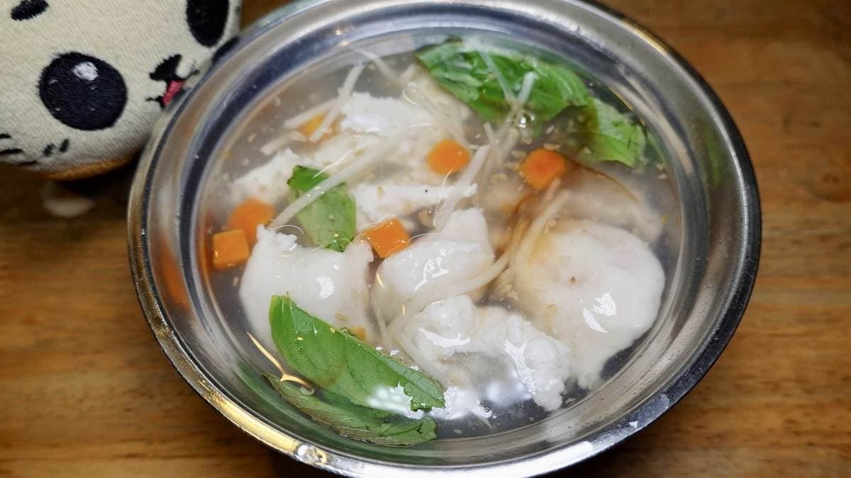 吃麵也可以搭配一碗「綜合羹」。（圖片來源：貓大爺部落格）