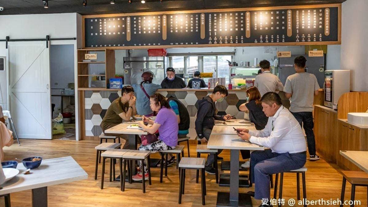 店內用餐環境還滿寬敞，整體乾淨舒適。（圖片來源： 愛伯特吃喝玩樂全記錄）