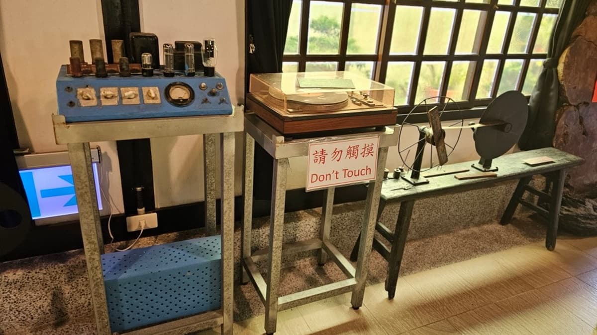 以前老戲院的器材像是像是布簾、電影放映機等都有被保留下來。（圖片來源：YUKI'S LIFE）