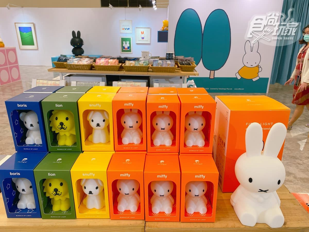全台唯一「米飛兔特展」！芒果冰巨型公仔必拍，米血糕、臭豆腐兔兔可帶回家