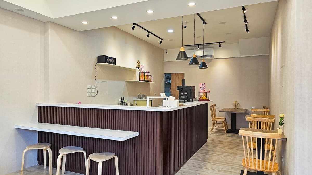 店內環境明亮整潔。（圖片來源：宜蘭ㄚ欣的美食日誌）