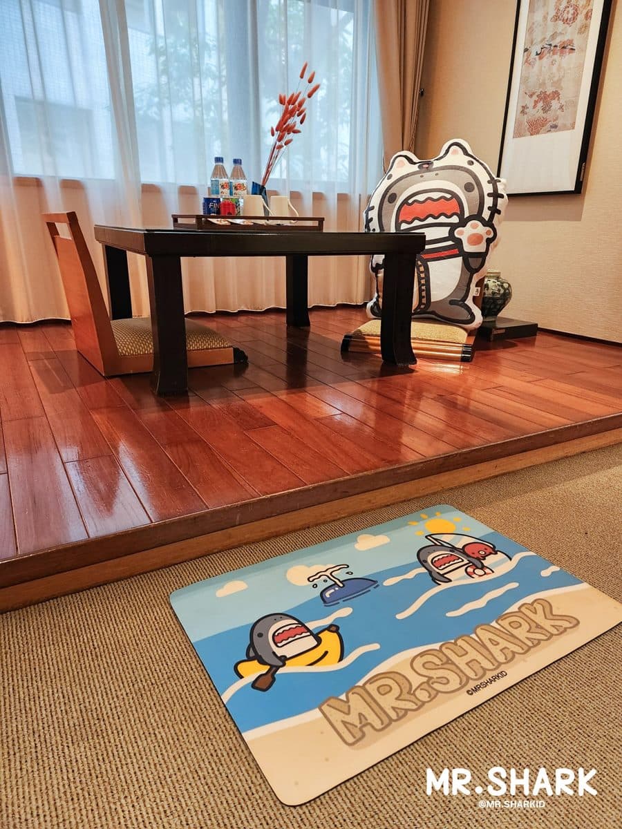 鯊鯊控快衝！全台唯一「鯊魚先生」溫泉房，泡湯爽嗑日式套餐每人不到2000元