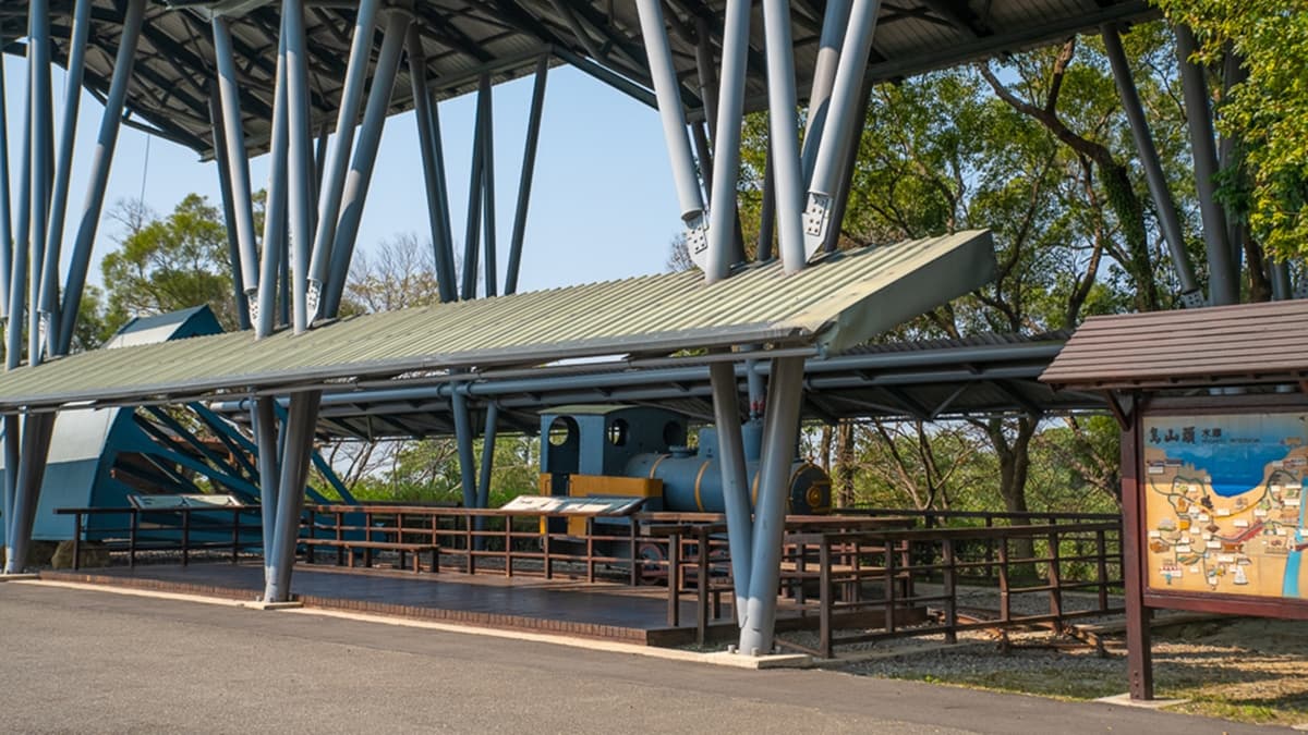 此火車是日治時期運送石頭與泥沙等材料的工具，深具歷史意義。（圖片來源：Pengu Travel）