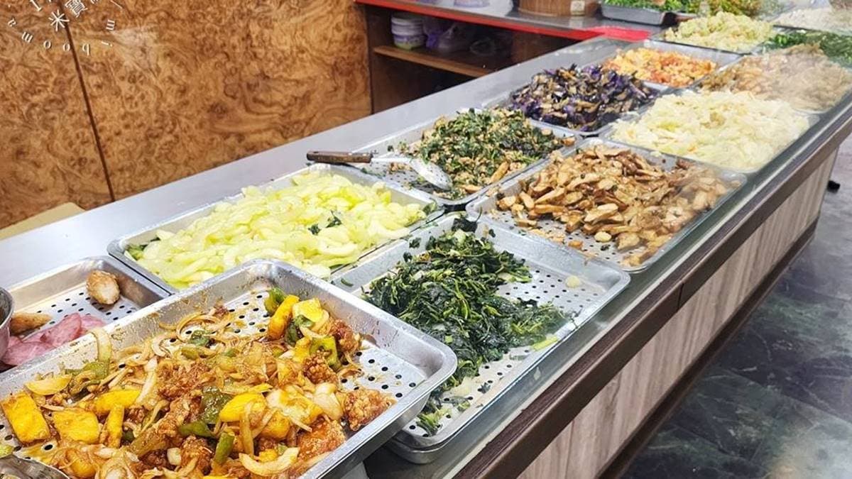 選擇好主餐之後，可以選擇４樣配菜。（圖片來源：米寶麻幸福滿載）