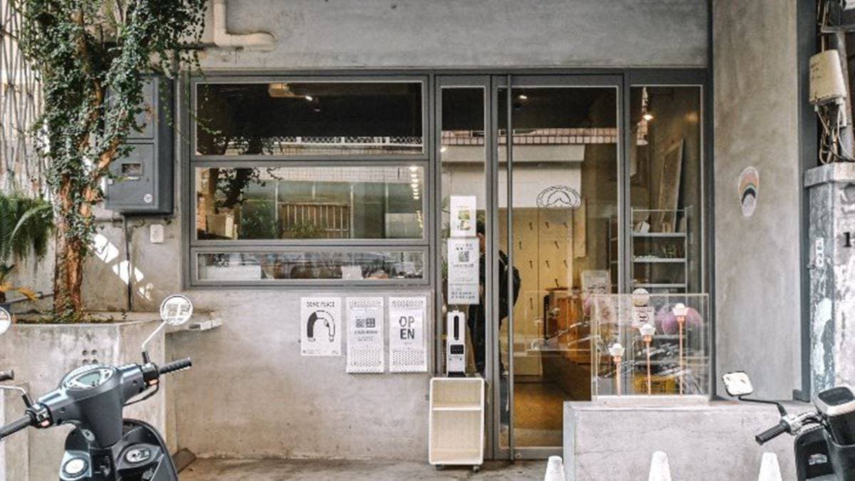 「克莉斯塔」地點就在勤美草悟道旁的巷弄內。（圖片來源：女子的休假計劃）