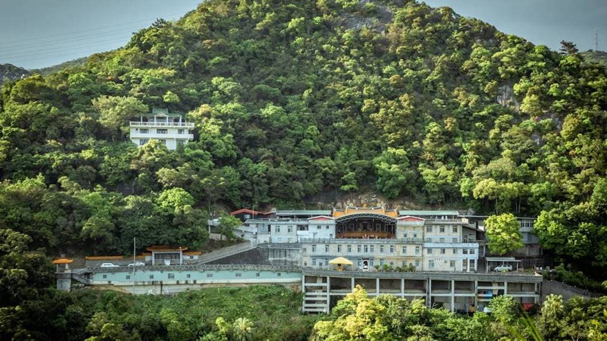 「圓覺寺」是內湖最早的佛教寺院，周遭靜謐清幽。（圖片來源：是艾思，不是火拳。）