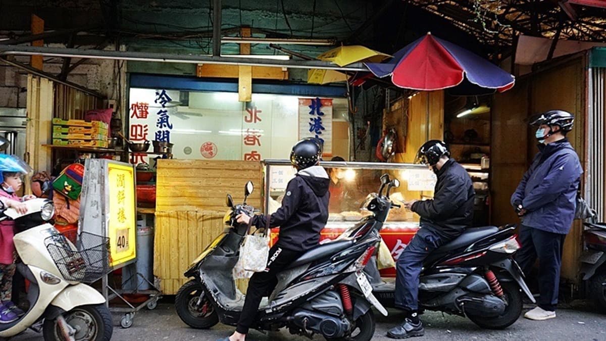 店家從中午開店，賣完就收攤，晚來就吃不到了！（圖片來源：PEKO の Simple Life）