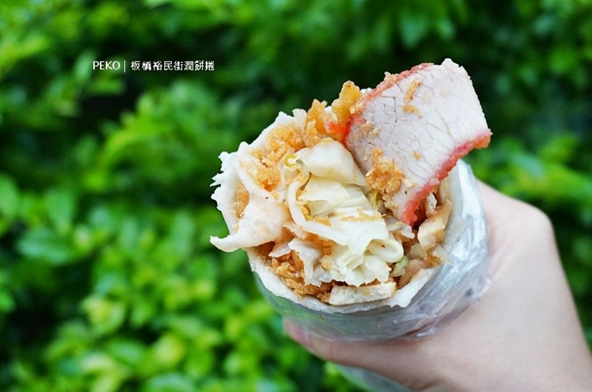 在地人才懂逛!板橋裕民街夜市6必吃美食:爆量蔥花湯包、15元佛心滷肉飯 板橋裕民街美食:鄉土味潤捲舖