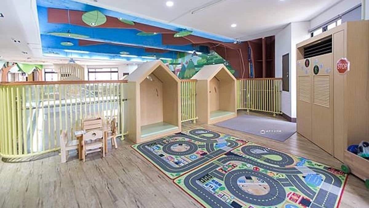 ３樓有積木牆、木作DIY區，讓小朋友可以天馬行空發揮創意。（圖片來源：城市少女阿璇）