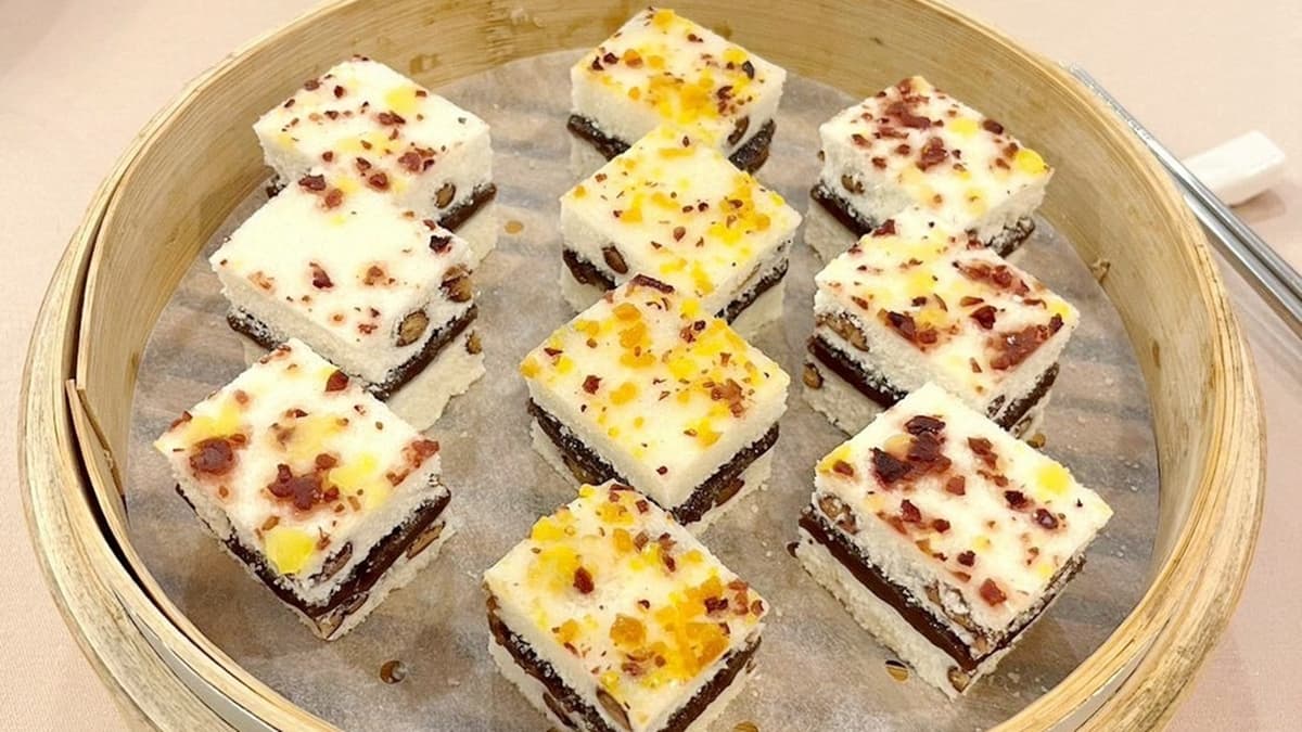 華麗的「珠寶鑲糕」，入口鬆軟綿密、香甜可口。（圖片來源：加小菲愛碎碎念）