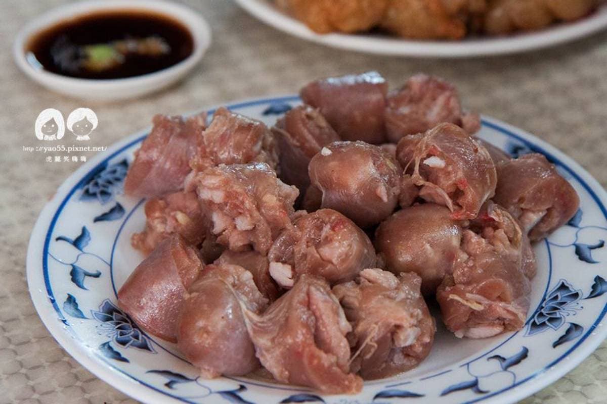 只有高雄吃得到！老市場90年「獨創豬肝捲」，金黃豆皮包「豆薯」口感超Q彈