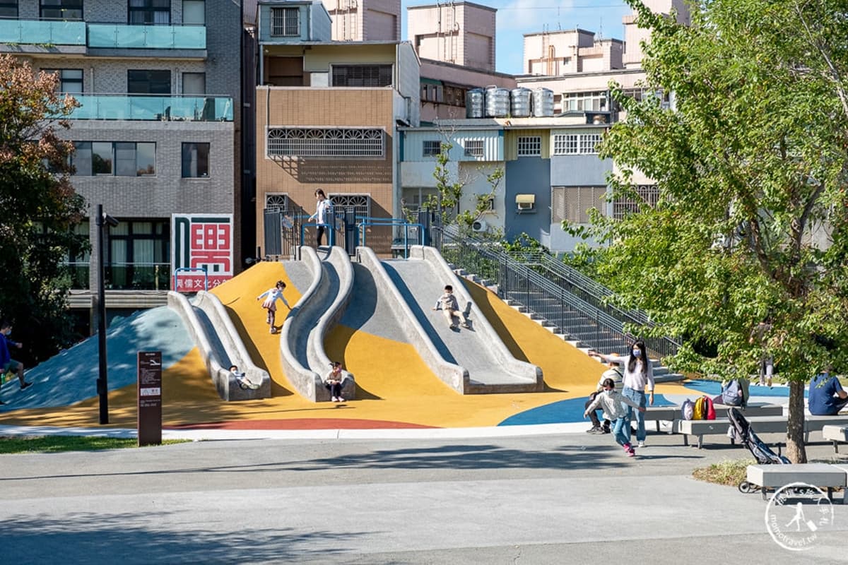桃園不是旅遊沙漠！平鎮區６處私房景點：萬坪清水模公園、免門票、小木屋野餐