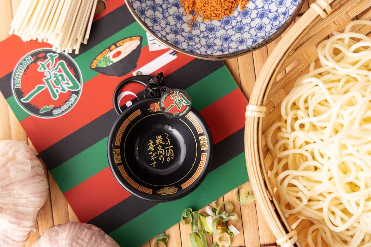 一次吃到3碗拉麵!一蘭拉麵3D造型悠遊卡開搶,單筆滿1元就免費喝超商咖啡 一次吃到3碗拉麵!一蘭拉麵3D造型悠遊卡開搶,單筆滿1元就免費喝超商咖啡
