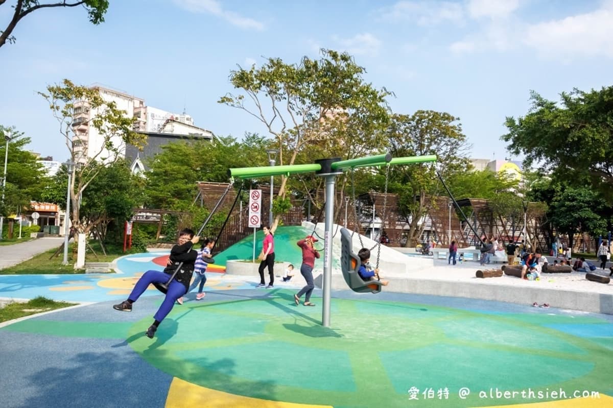 桃園不是旅遊沙漠！平鎮區６處私房景點：萬坪清水模公園、免門票、小木屋野餐