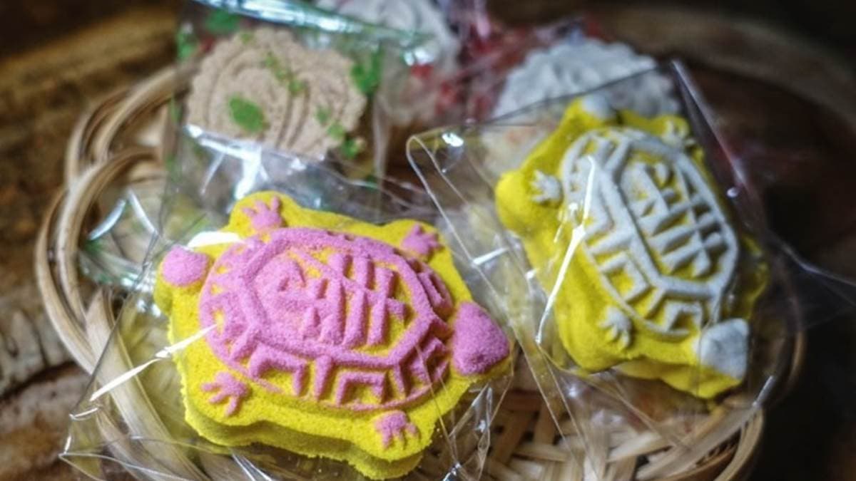 烏龜造型的糕餅非常可愛，吃起來口感很扎實。（圖片來源：阿綿吃FUN最大）