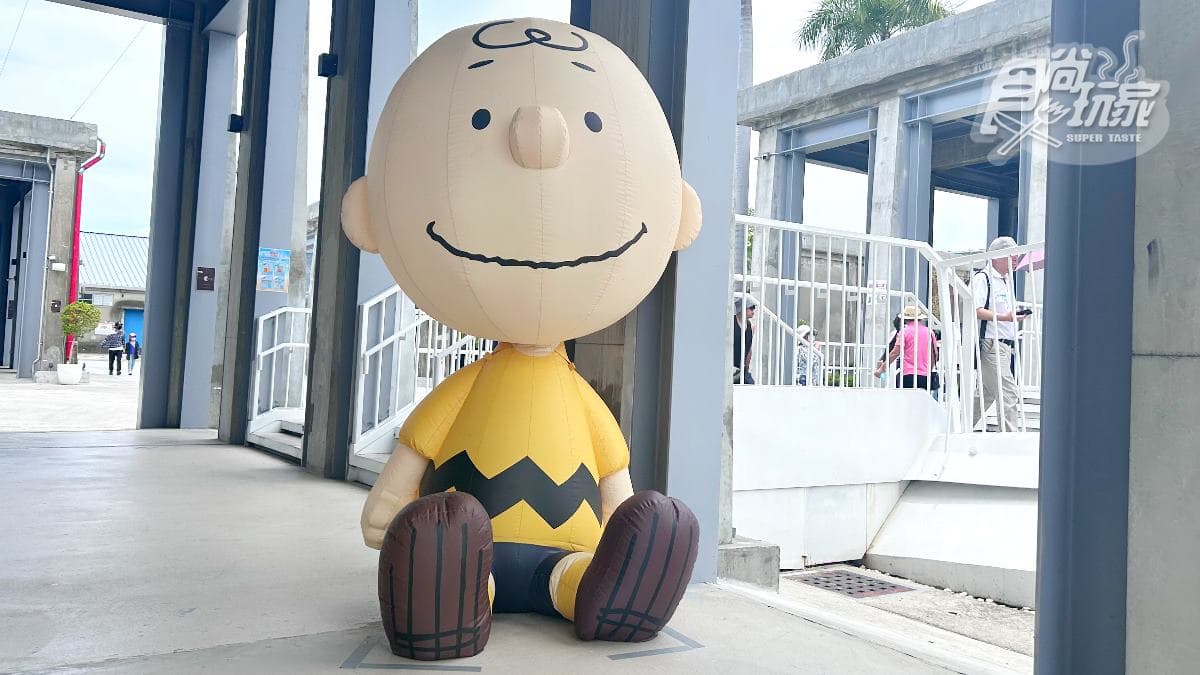 巨萌SNOOPY、查理布朗免費拍爆！「史努比快閃店」插旗高雄，百款周邊也要買
