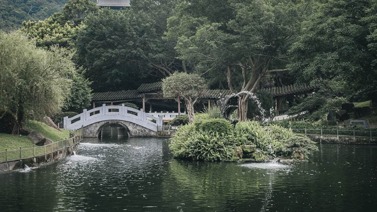 「龍池」氣氛很祥和，景色也很優美。（圖片來源：是艾思，不是火拳。）
