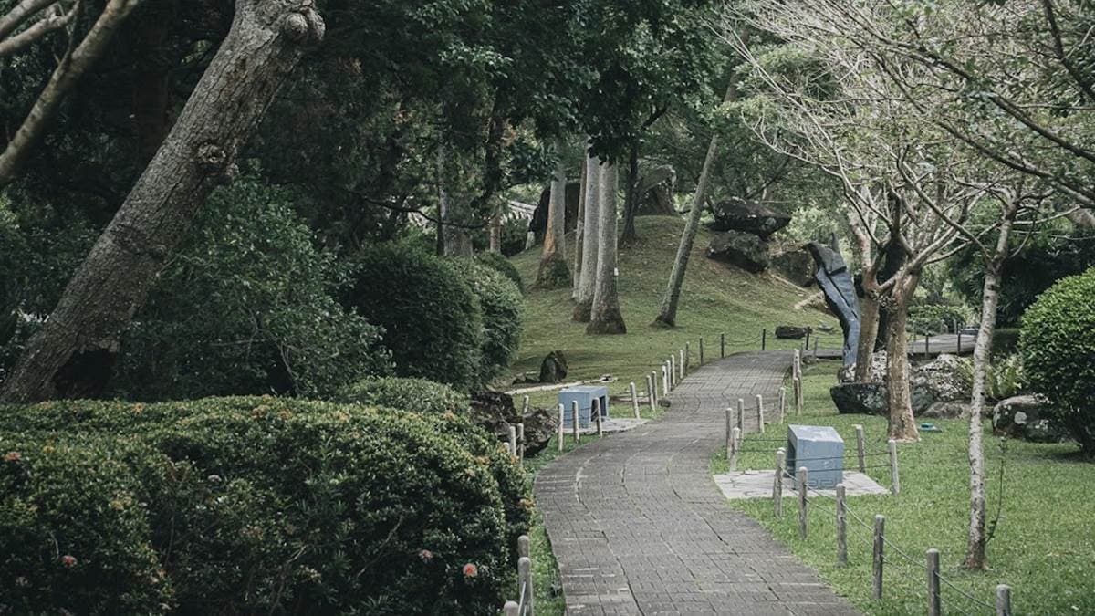 園區內有小徑，可以讓遊客散步、放鬆心情。（圖片來源：是艾思，不是火拳。）