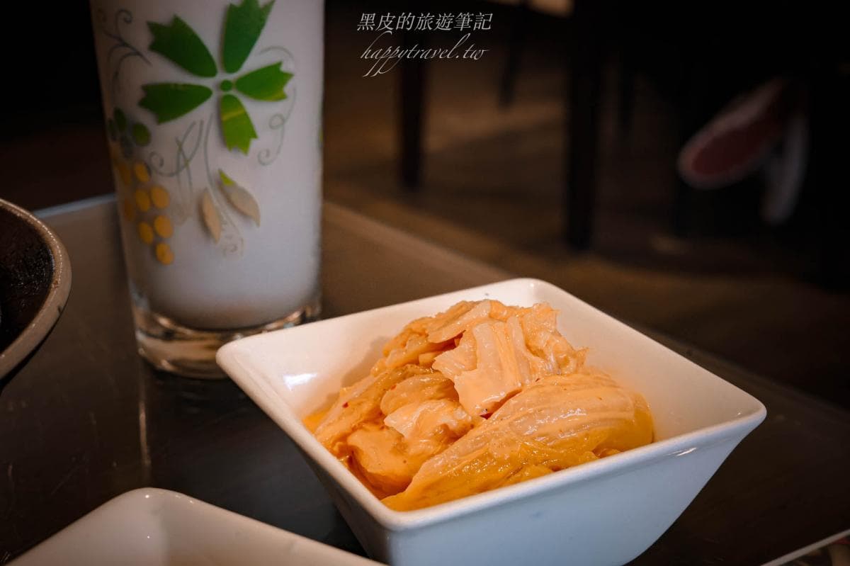 真的吃下去了!部落客帶路吃「巨無霸青蛙拉麵」:蒜香蛙肉有嚼勁、湯頭超鮮 真的吃下去了!部落客帶路吃「巨無霸青蛙拉麵」:蒜香蛙肉有嚼勁、湯頭超鮮