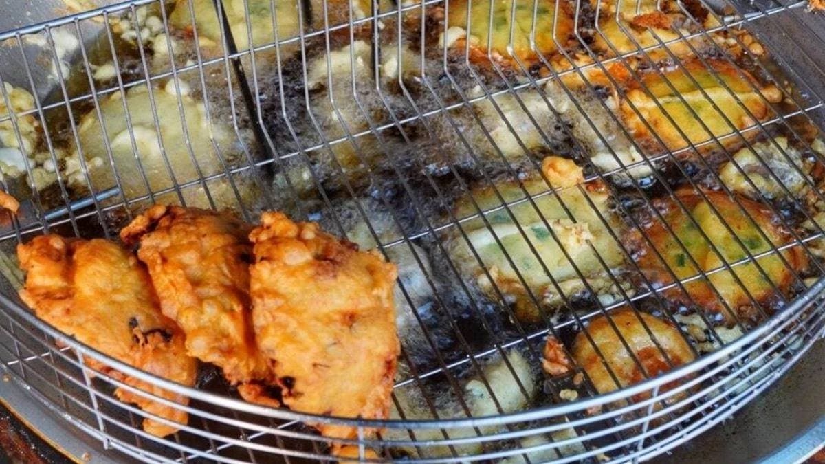 所有餐點都是現點現炸，讓客人拿到的都是熱騰騰剛出爐。（圖片來源：痴吃的玩）