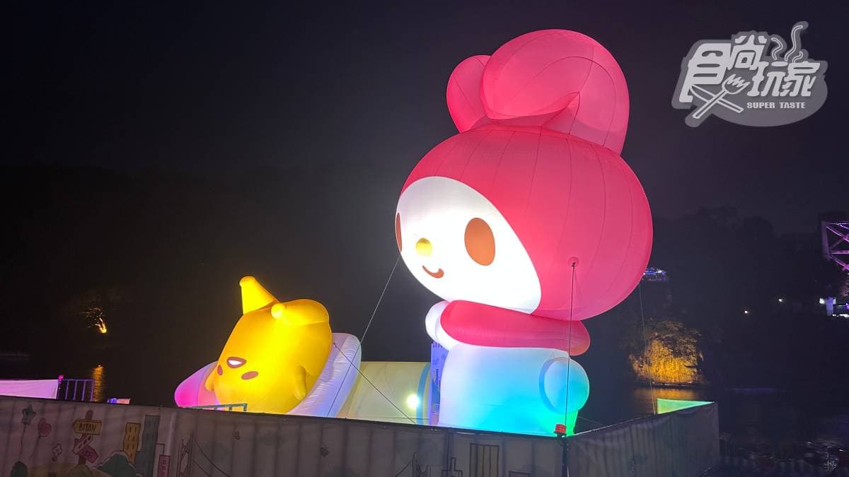 13米高Hello Kitty在碧潭！最萌「三麗鷗家族」點燈照曝光，連續90天免費拍爆