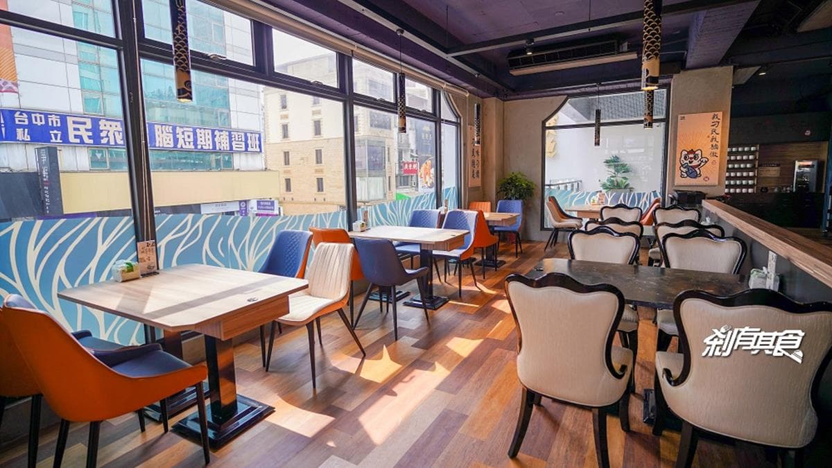 主打比臉盆大、IG打卡餐廳「刁民酸菜魚」再展店啦！（圖片來源：剎有其食）
