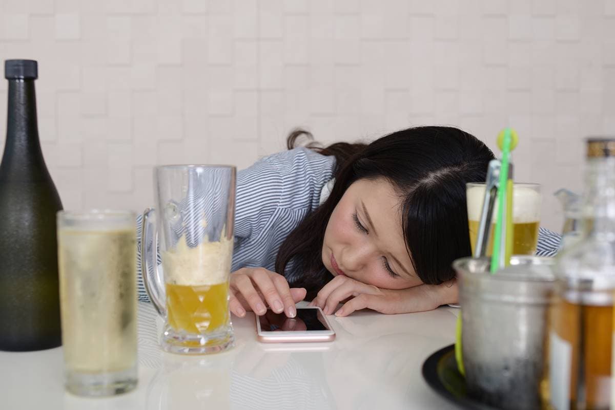 超神準分析！揭「酒後10種行為」隱藏的人格真相，有「這些舉動」千萬要注意