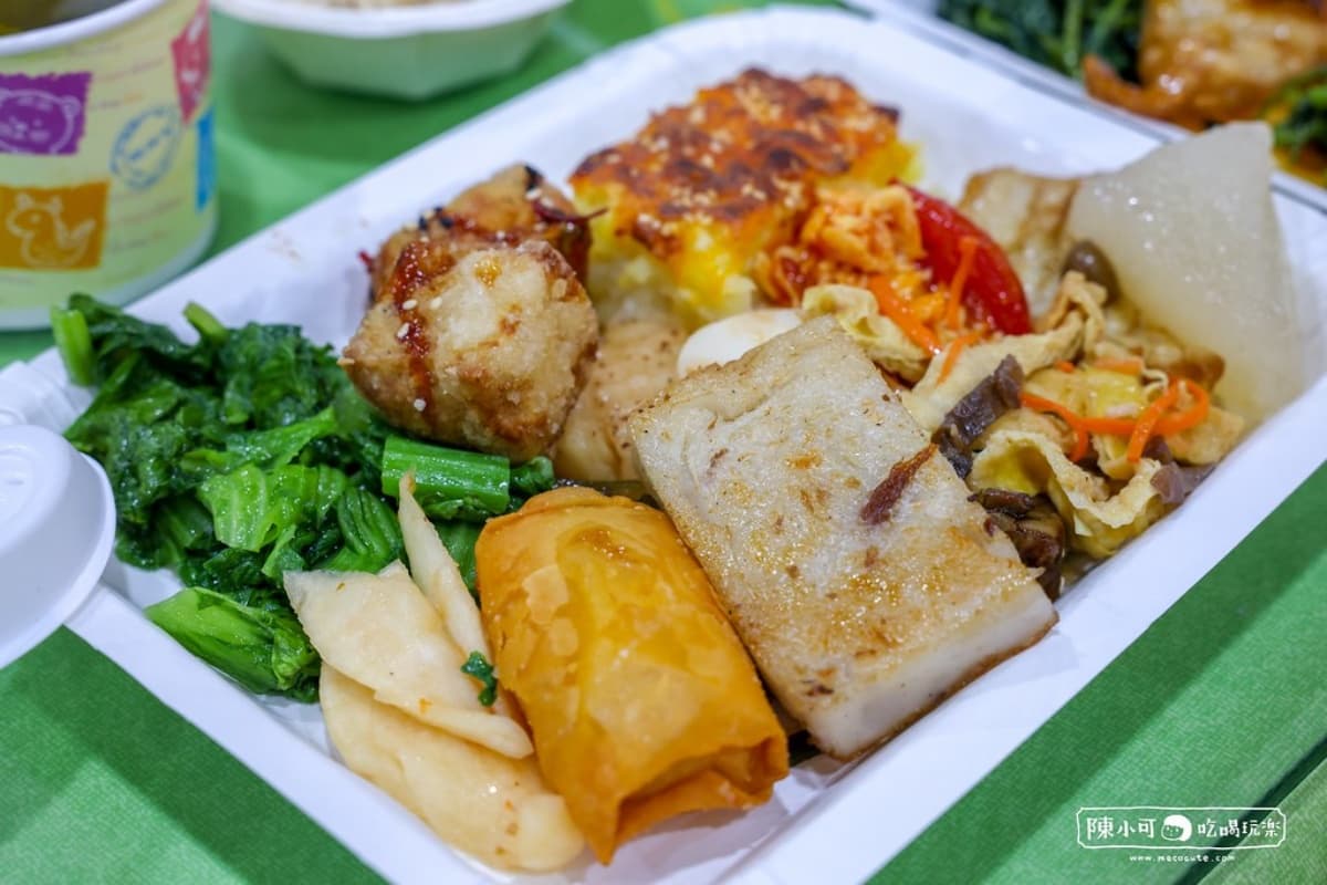 10元白飯、地瓜粥吃到飽！板橋「佛系自助餐」50道菜任夾，網推素食者的天堂