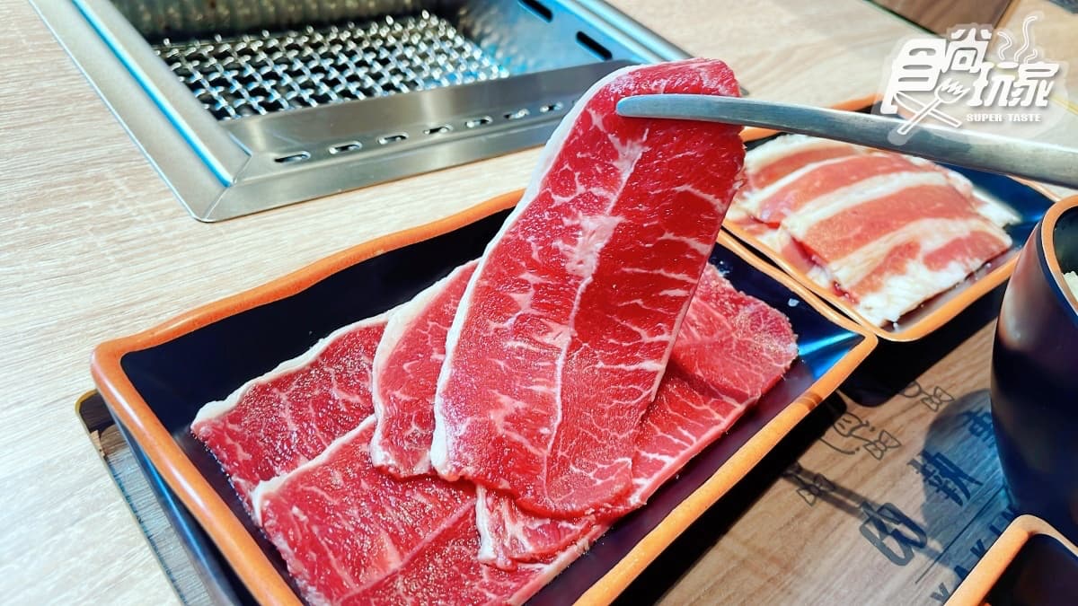 【新開店】199元起吃爆燒肉套餐！全新「肉執事」１人開烤，超萌列車送上桌