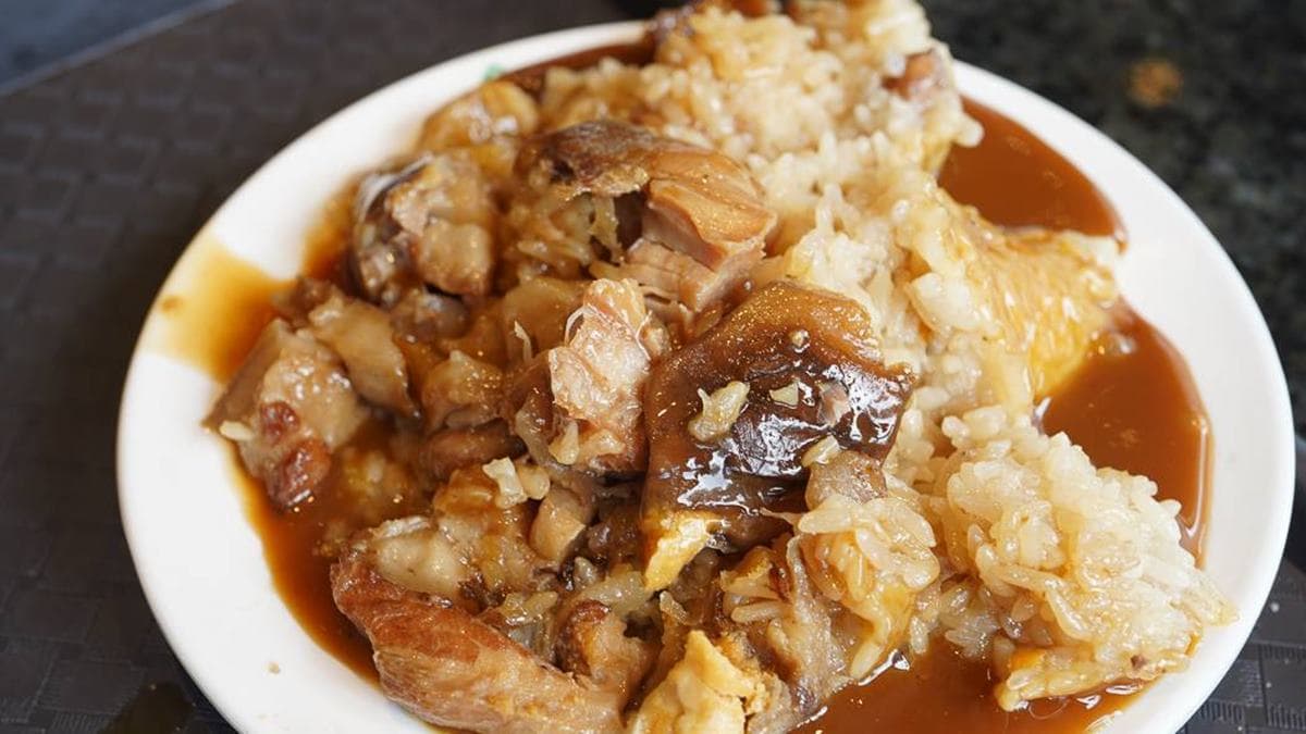 肉粽香菇的香氣跟肉香都融在裡面，非常好吃。（圖片來源：跳躍的宅男）