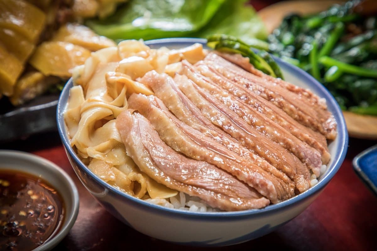 68元爽嗑爆量蝦滷飯！桃園「阿嬤味家常菜」通通佛心價，清燉牛肉麵免百元