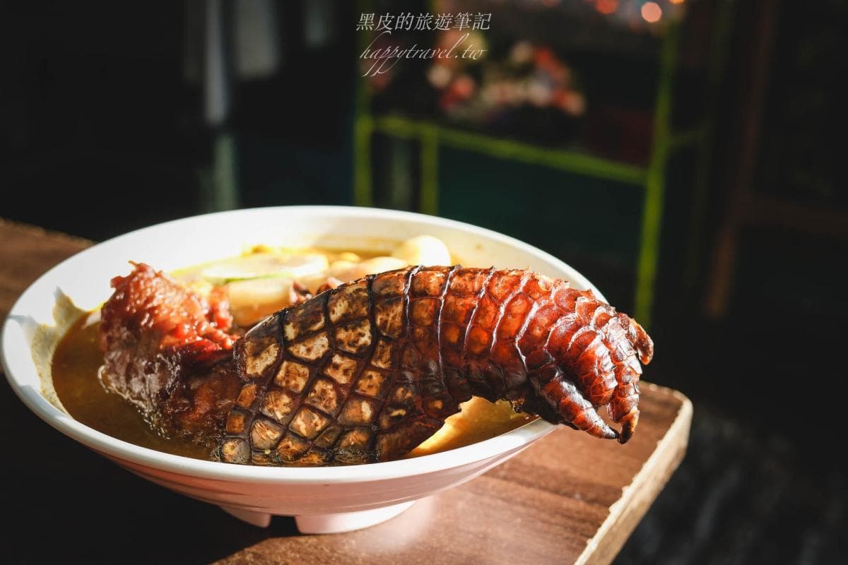 你敢挑戰嗎？雲林限定拉麵整隻「鱷魚腳」擺上桌，口感竟然像「這個食物」