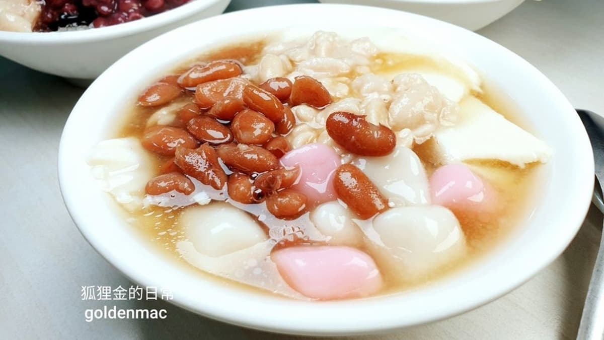 豆花推薦可點熱的吃，豆香味特別濃郁。（圖片來源：狐狸金的日常）