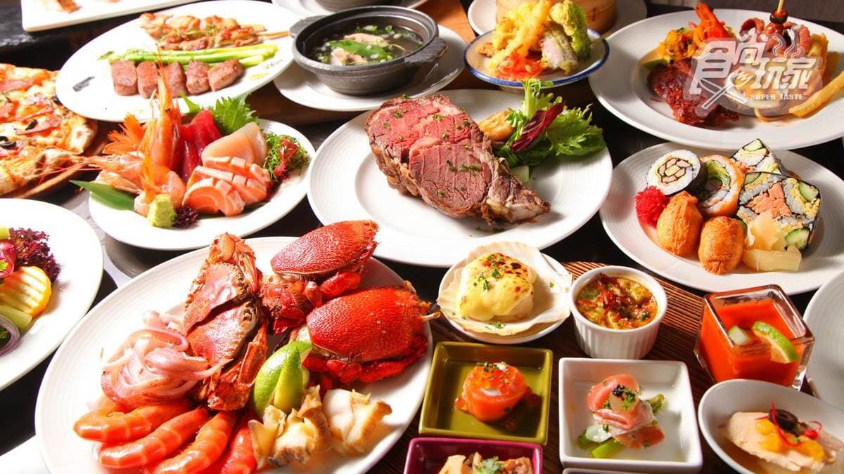 來到「栢麗廳」自助餐，推薦必拿現切牛肉、海鮮等菜色。（圖片來源：台中金典酒店）