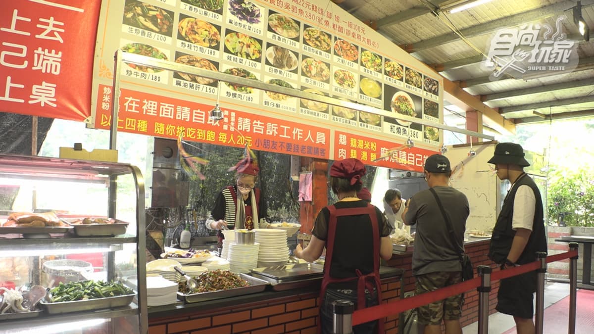 菜單都有附上圖片、標價清楚。