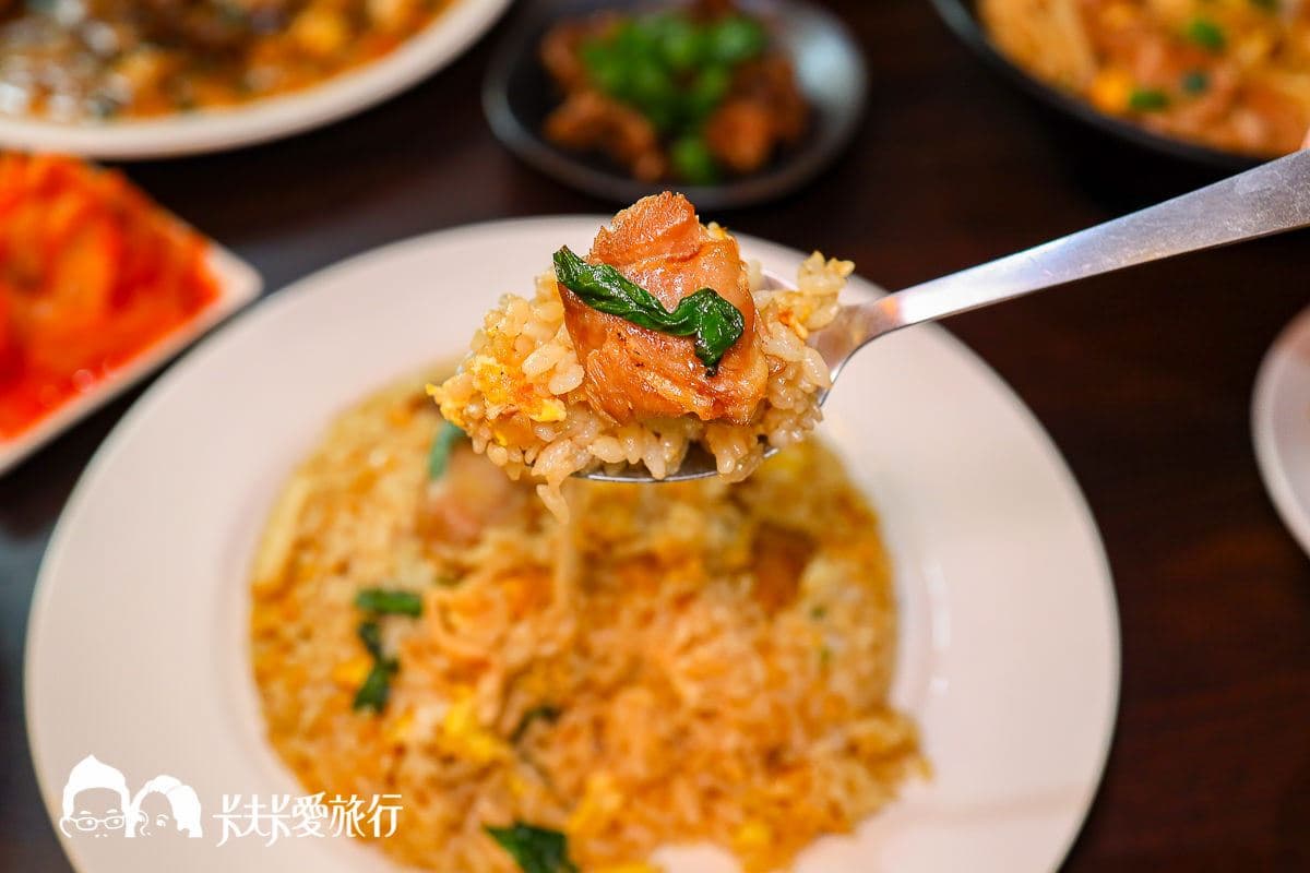 「宜蘭最強炒飯」熄燈倒數！獨門「三杯雞飯」奪冠，創意鴨賞炒飯也要吃