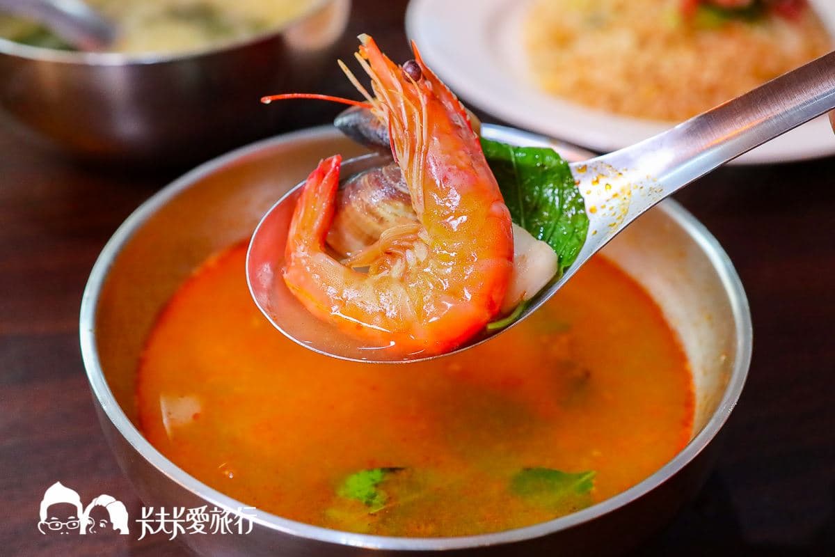「宜蘭最強炒飯」熄燈倒數！獨門「三杯雞飯」奪冠，創意鴨賞炒飯也要吃