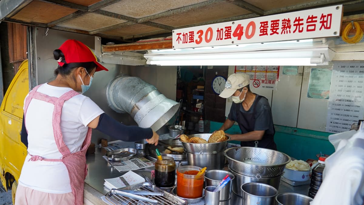 店家有提供電話，建議先打電話預訂，才不會等太久。（圖片來源：跳躍的宅男）
