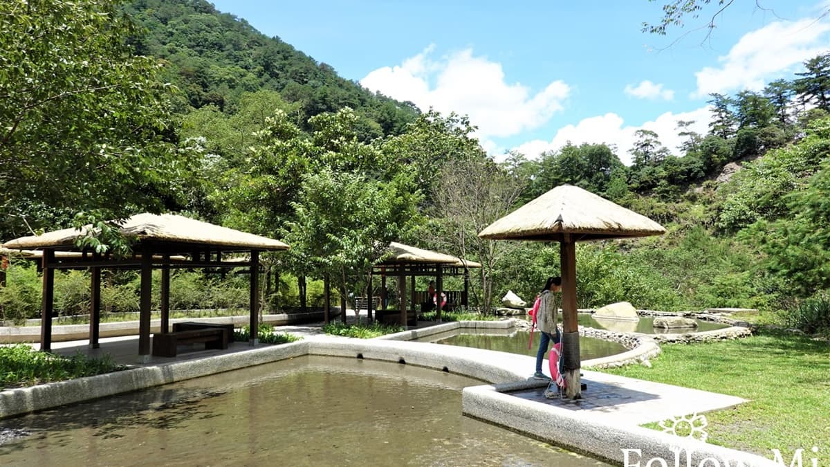 可以坐在泡腳池這邊泡腳。（圖片來源：花洛米一起去玩耍）