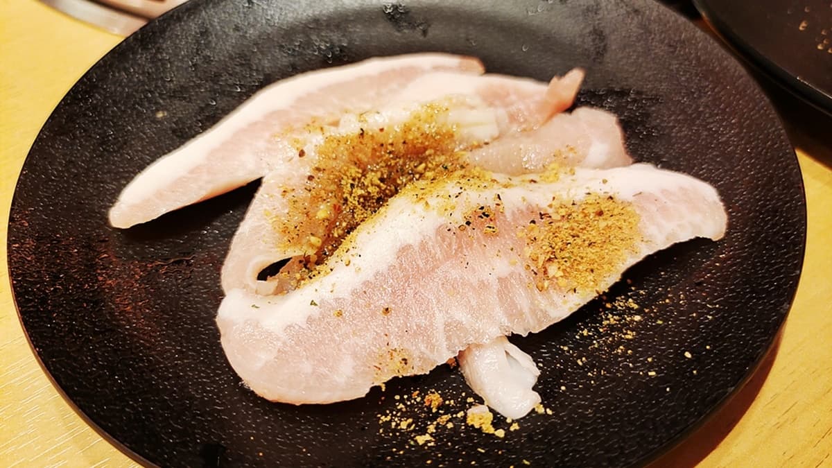 「焼肉きんぐ」的肉質都很不錯，就看個人喜歡怎樣的口感。（圖片來源：小企鵝生活趣）