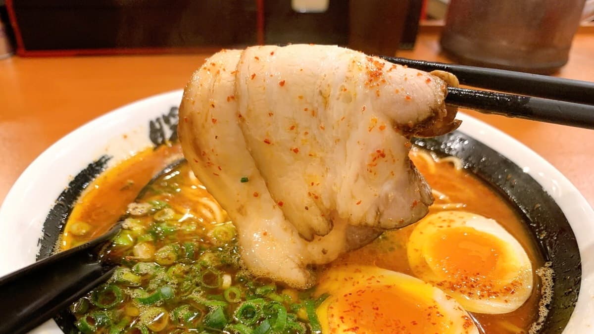叉燒肉片軟嫩好吃，半肥肉、半瘦肉很剛好。（圖片來源：猴屁的異想世界）