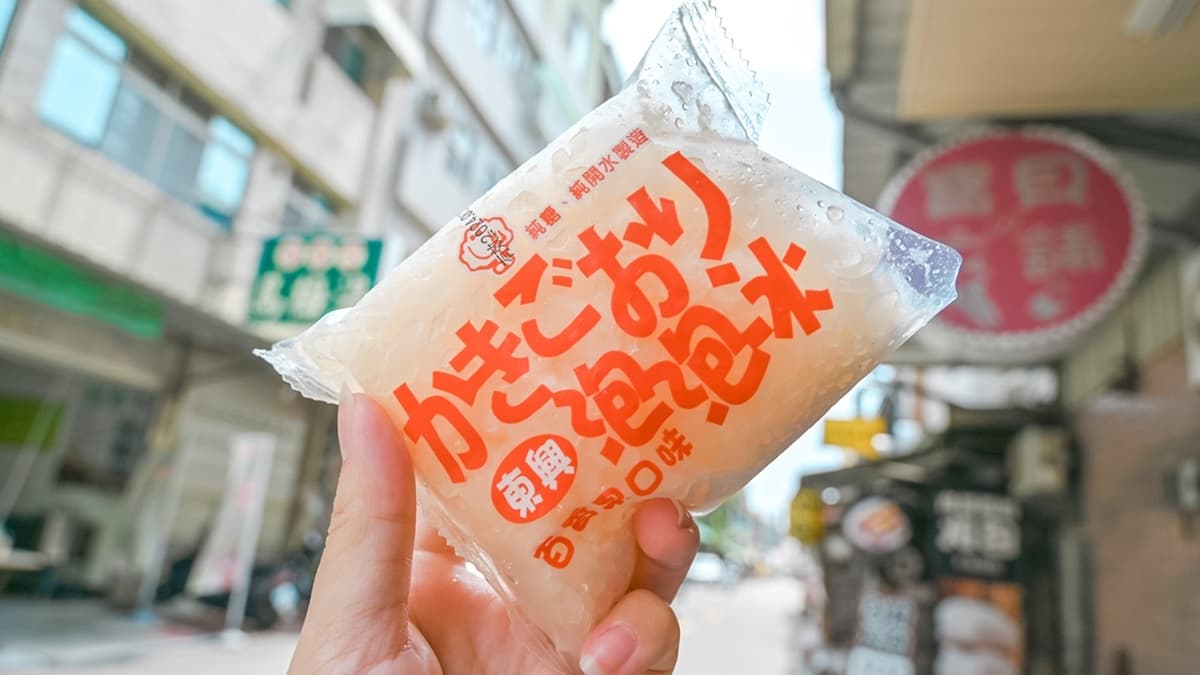 「東興泡泡冰」強調不使用濃縮果汁，只使用現煮的原料製作。（圖片來源：巧莉的世界流浪筆記）