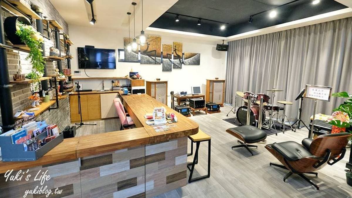 民宿裝潢很大氣，也展示許多的收藏品。（圖片來源：Yuki‘s Life）