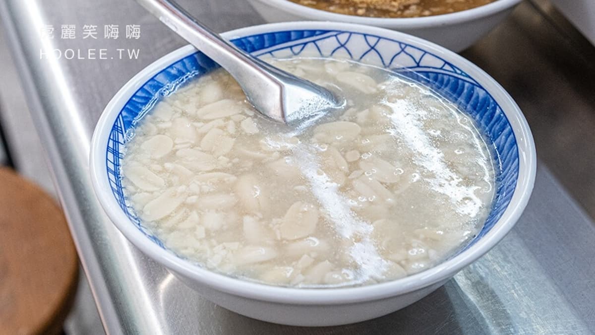 「花生湯」可任選９種配料，好有滿足感啊！（圖片來源：虎麗笑嗨嗨）
