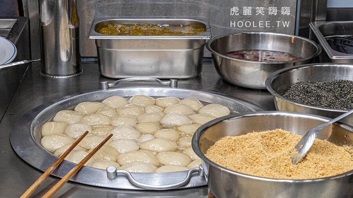 經典的燒麻糬一定要試試，滿滿的擠在一起超療癒！（圖片來源：虎麗笑嗨嗨）