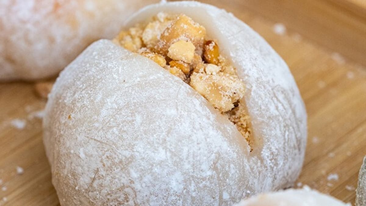 「花生粒粒經典」是人氣口味，滿滿的花生粉加上花生顆粒，滋味香醇但不會太甜膩。（圖片來源：虎麗笑嗨嗨）