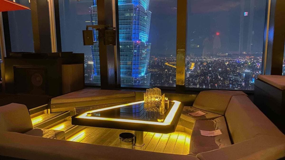 寬闊的夜景直接映入眼簾，讓人看了直呼浪漫。（圖片來源：又要飛去哪！？）