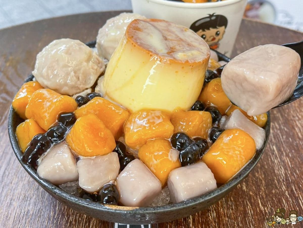 衝台南呷甜甜！超強６特色冰品、飲品：巨無霸珍奶、20元泡泡冰、特大號芋圓