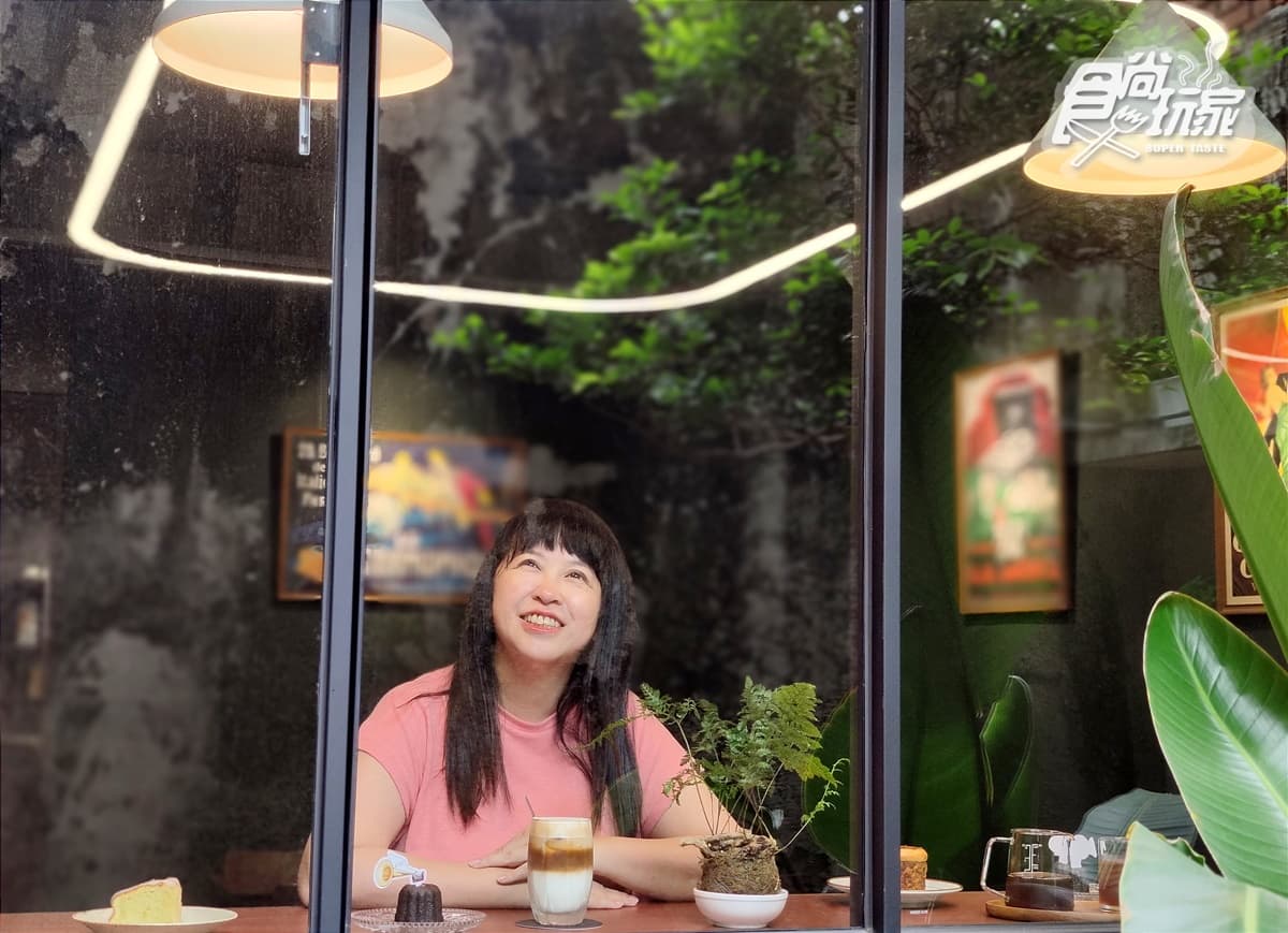 全台唯一「留聲機博物館咖啡店」！美拍台南老屋下午茶，聽黑膠配可麗露