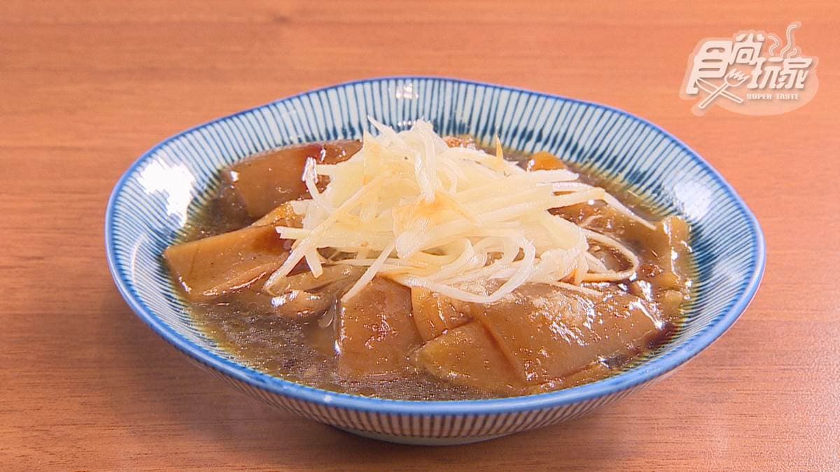 「香蒜膠原豬皮」蒜香很強烈，豬皮的口感很Q。